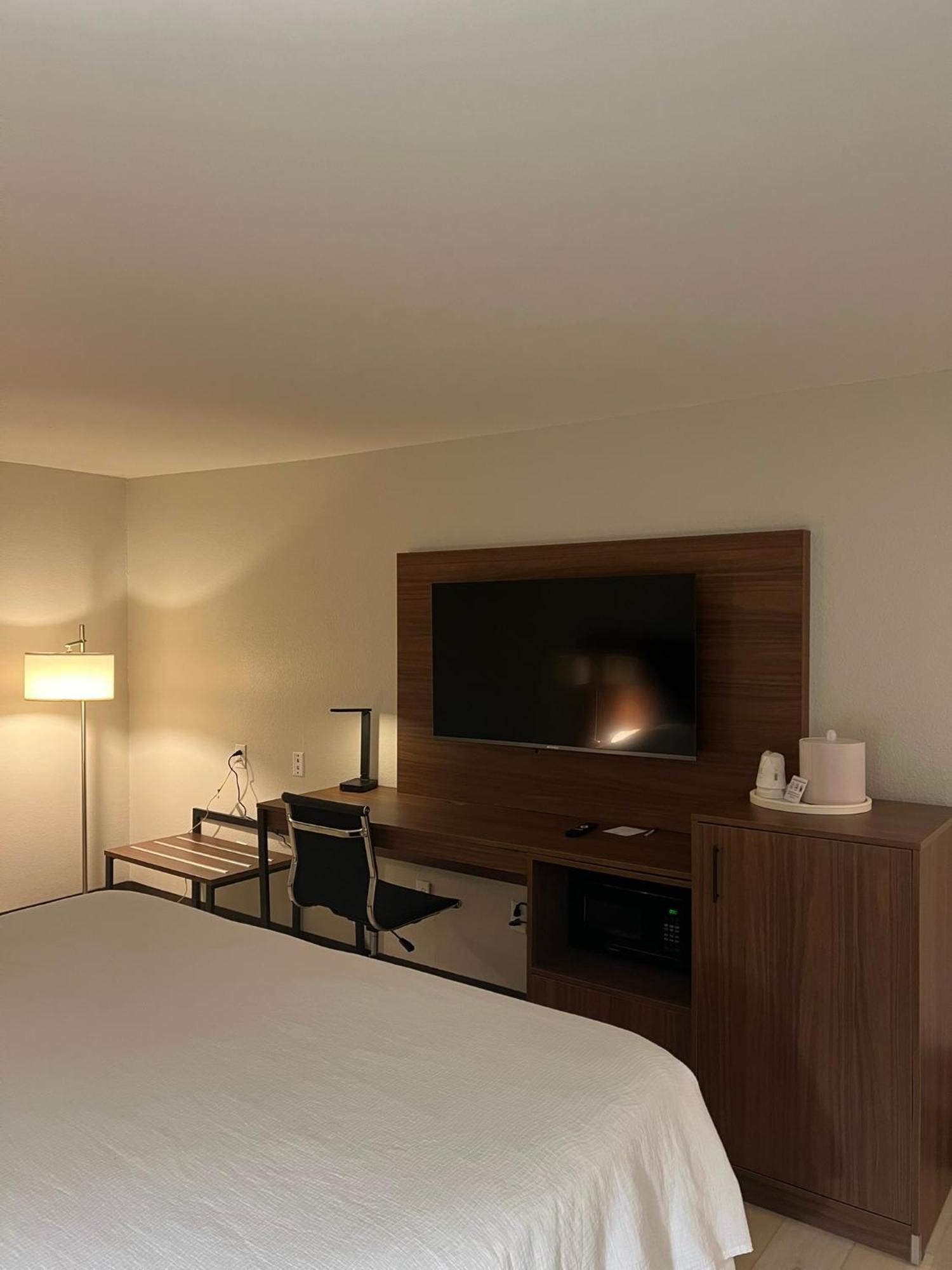 Wingate By Wyndham Near Claytor State Park 3*