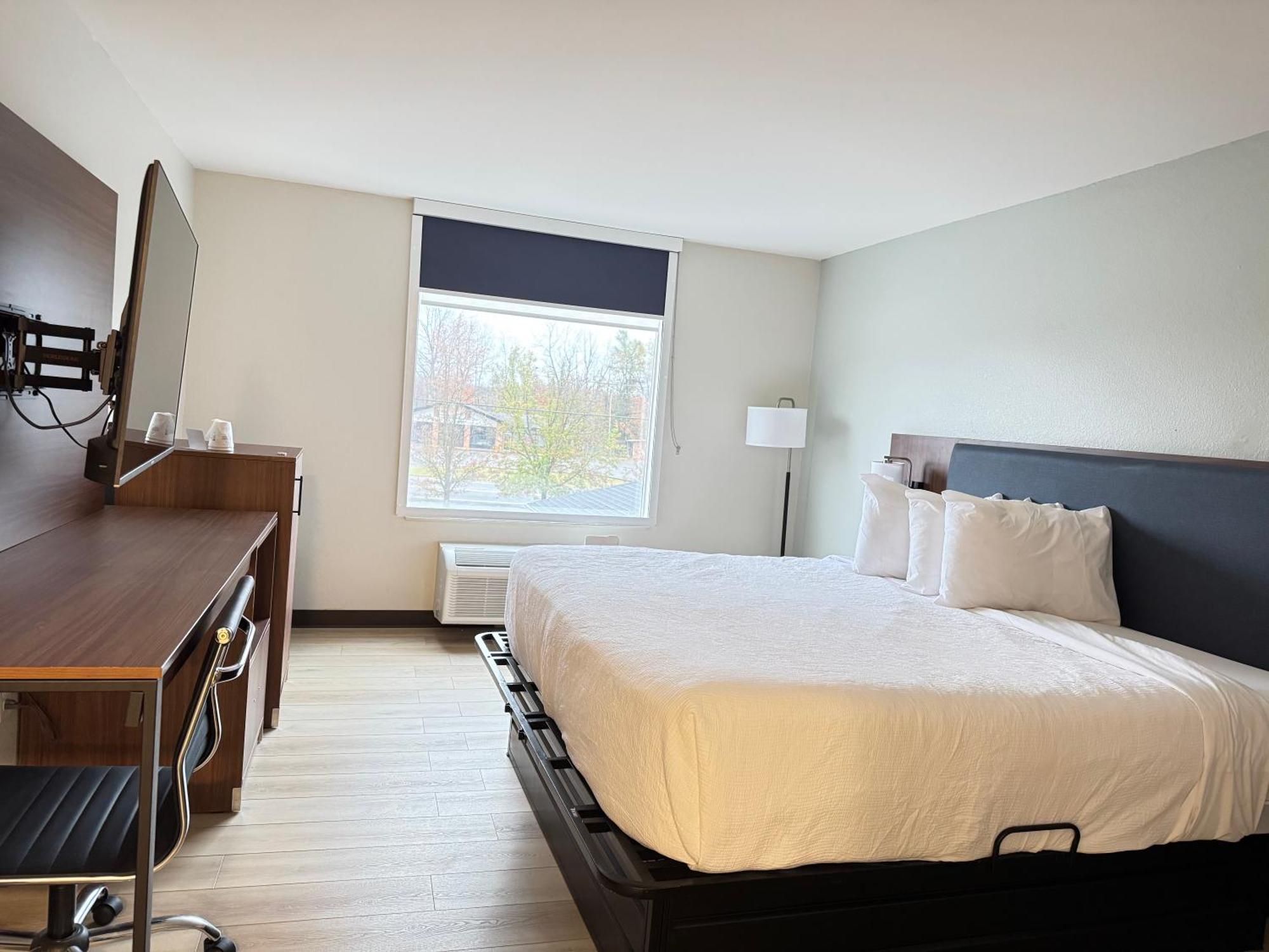 Wingate By Wyndham Near Claytor State Park Hotel